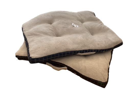 Cama Mascota Grande 101.6(Cm) x 69(Cm) Diseño azul o Negro